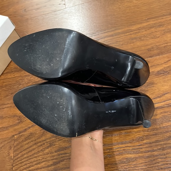 Guess black patent leather pumps - Picture 3 of 6